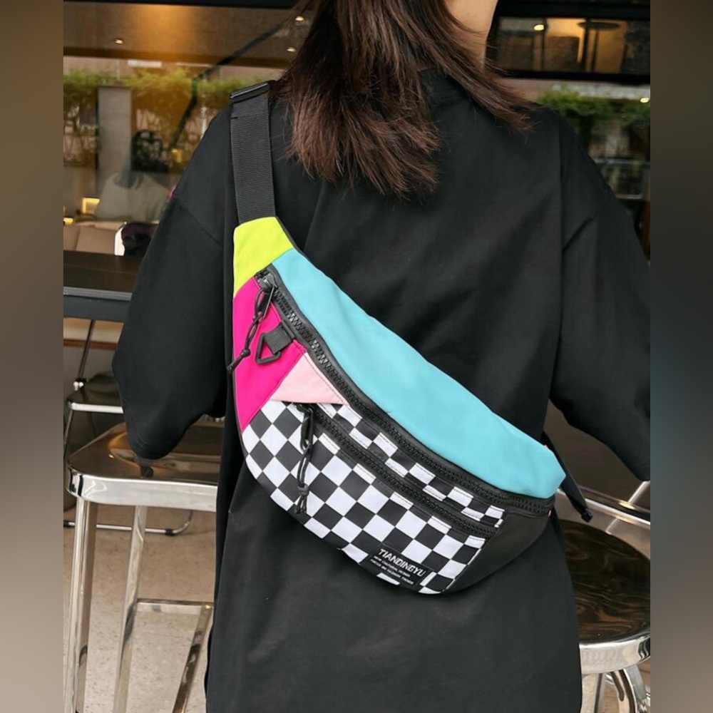 New Oversized Fanny Pack Bag - Picture 5 of 5